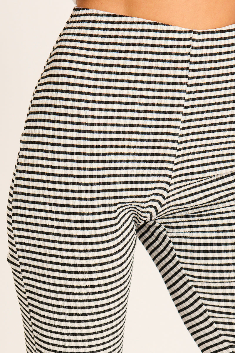 Black Gingham Print Split Hem Capri Pants - Noura