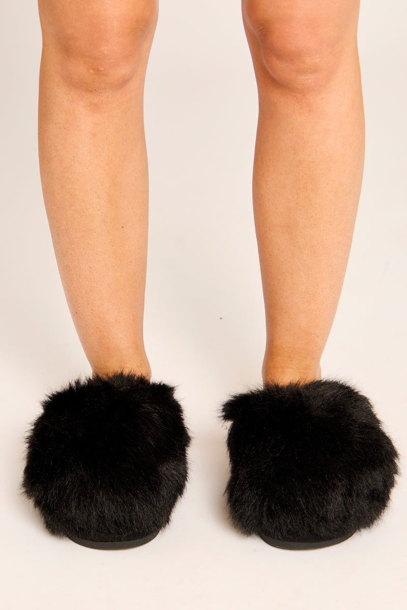 Black Fluffy Mule Slippers - Syliva