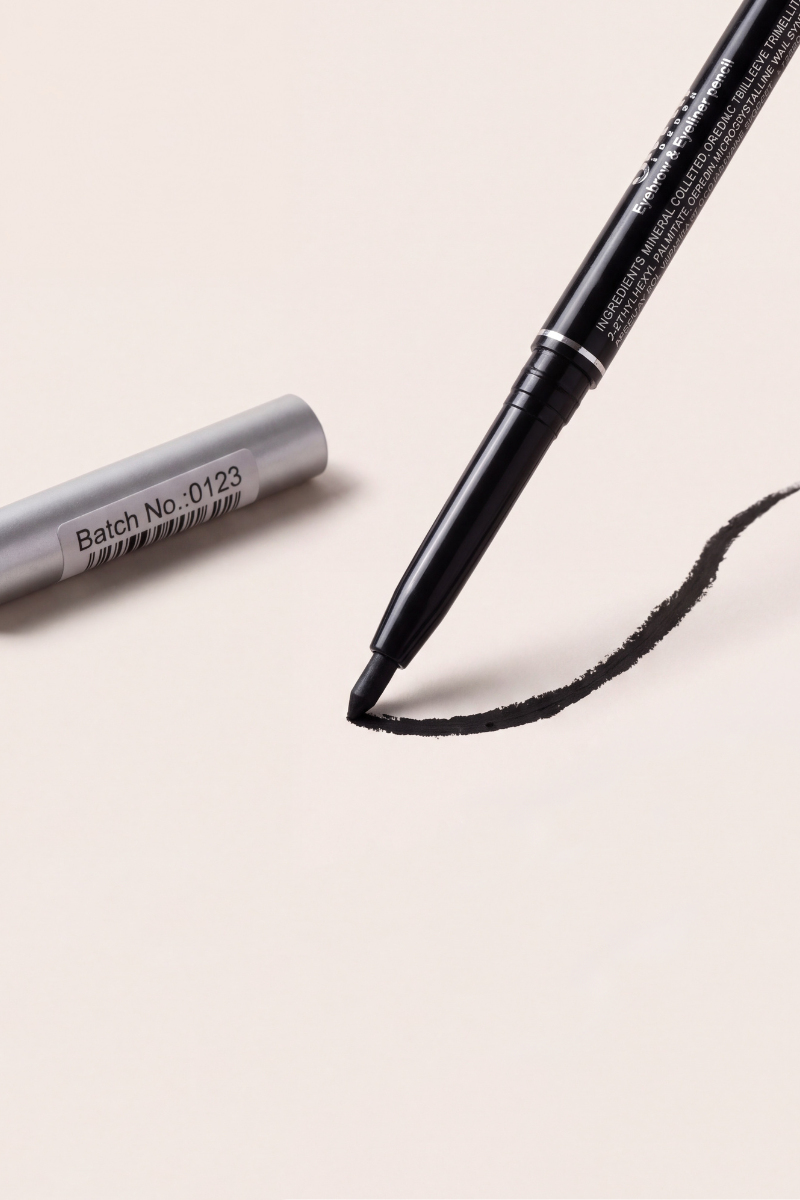 Saffron Black Eyebrow & Eyeliner Pencil