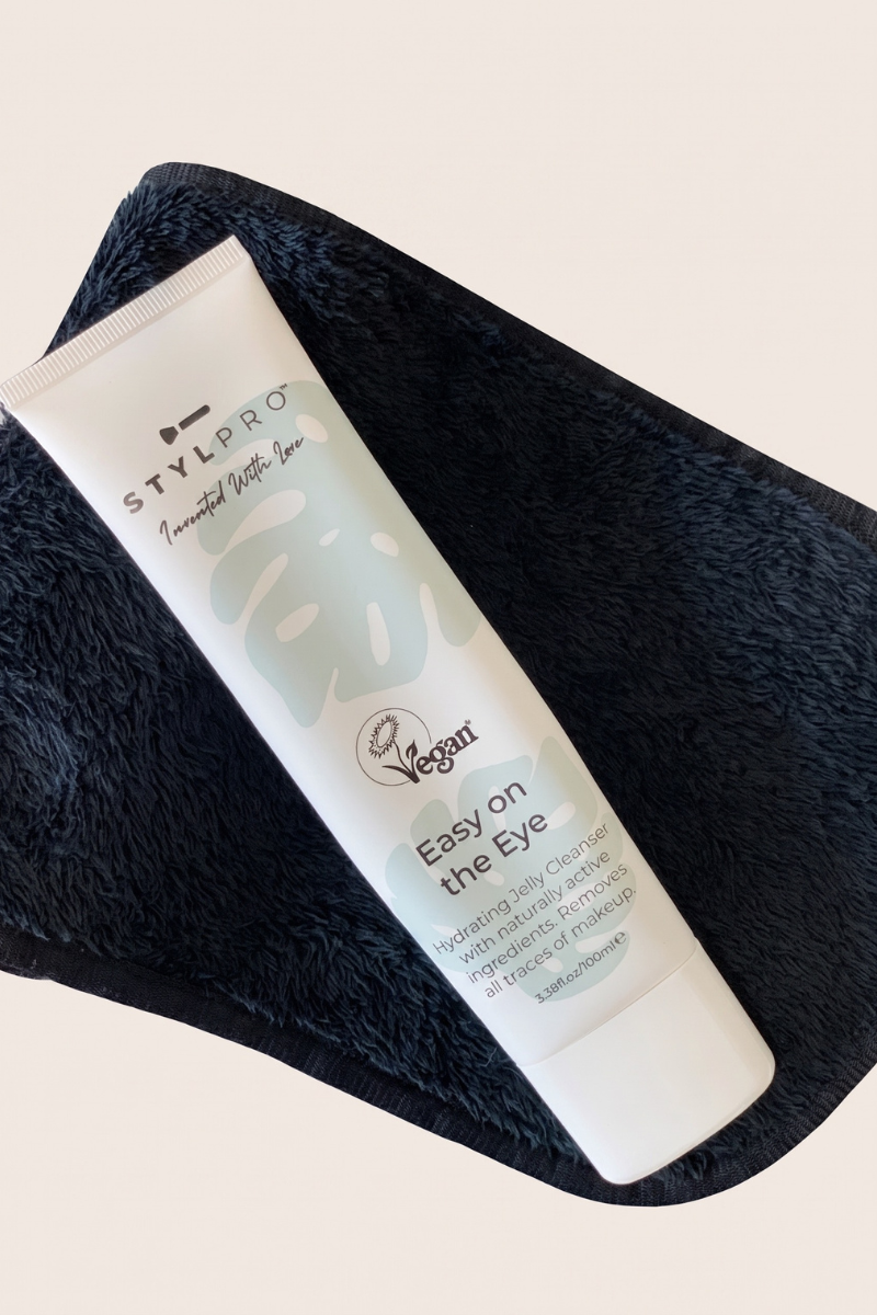 Stylpro 100ml Easy On The Eye Makeup Remover & Cloth