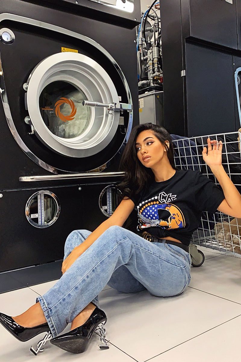 Black American Slogan Printed T-shirt - Posie-T-shirt