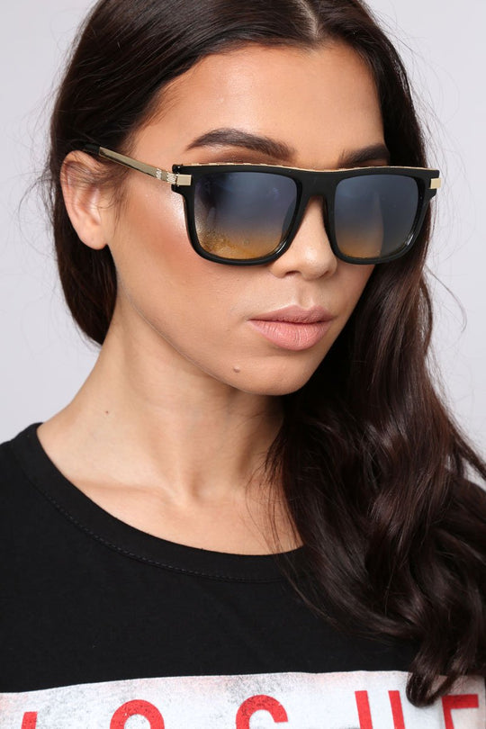 Black And Gold Wide Lens Sunglasses - Roda