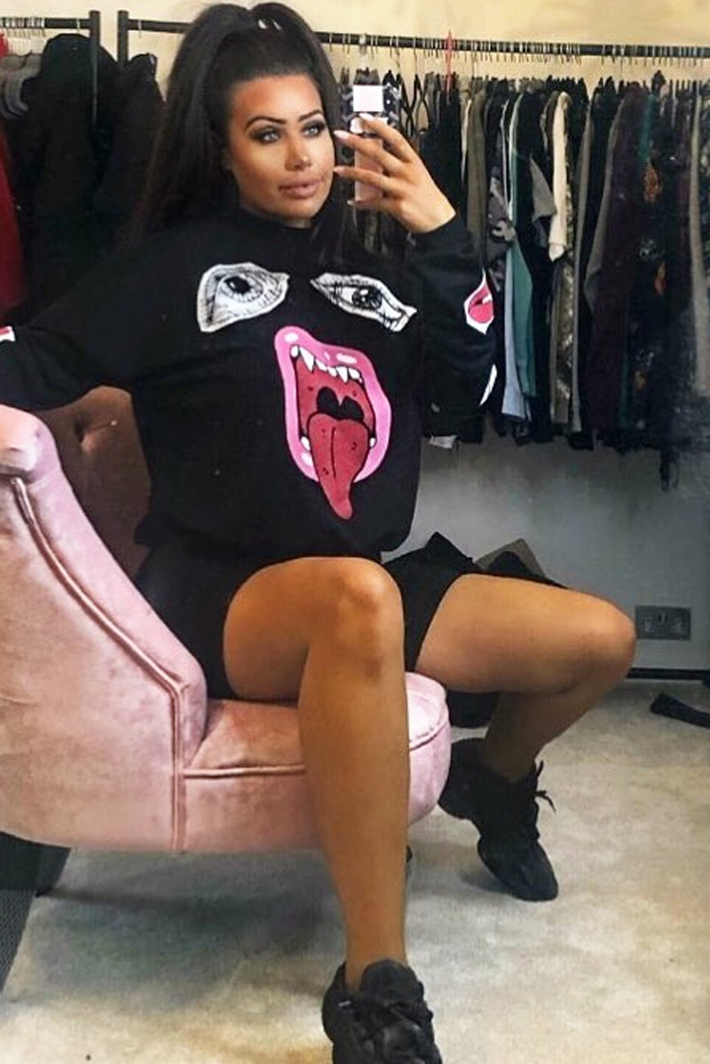 Black Eyes Lips Printed Sweatshirt - Beckie-Sweatshirts