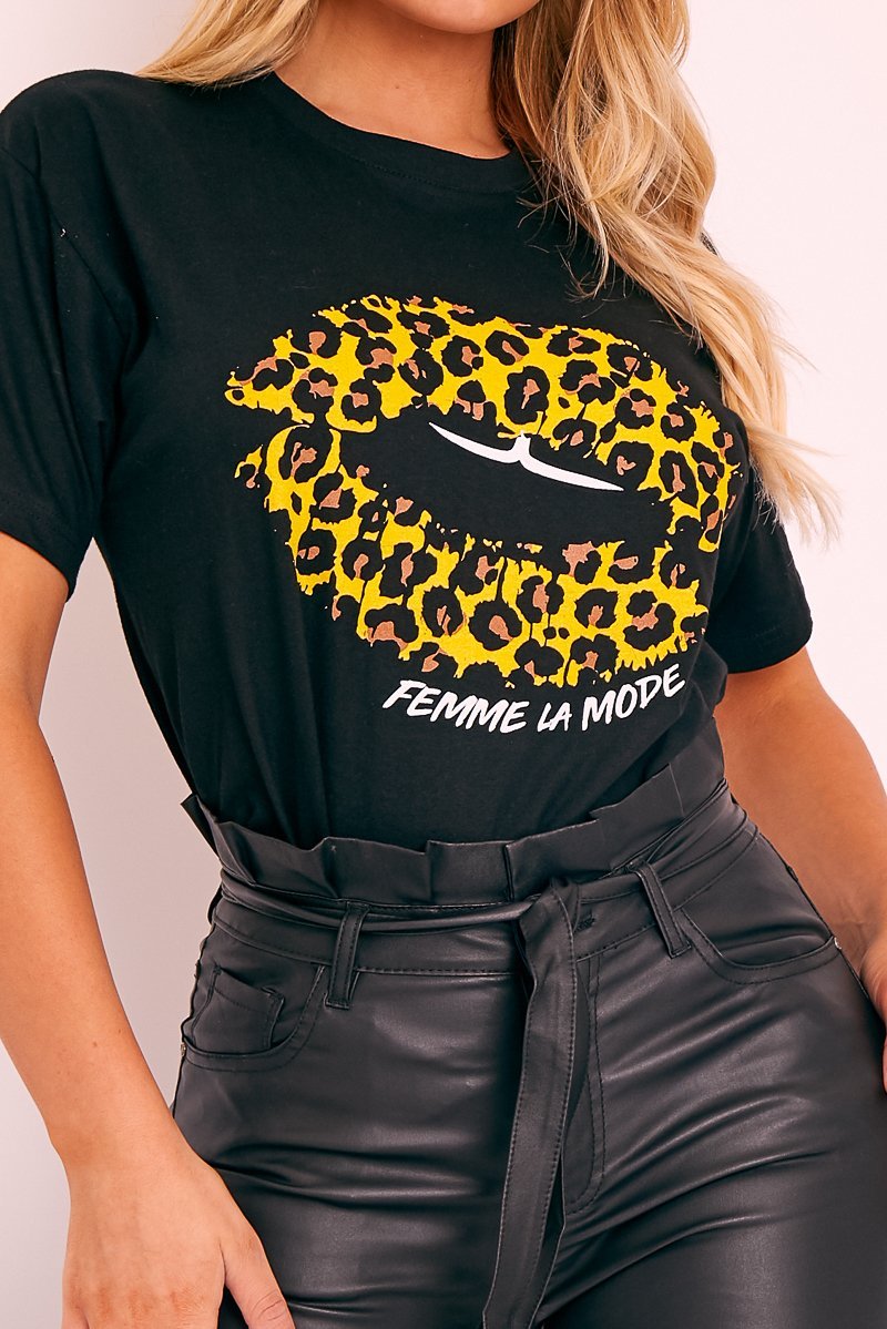 Black Femme La Mode Graphic Lip T-shirt - Ivori-T-shirt