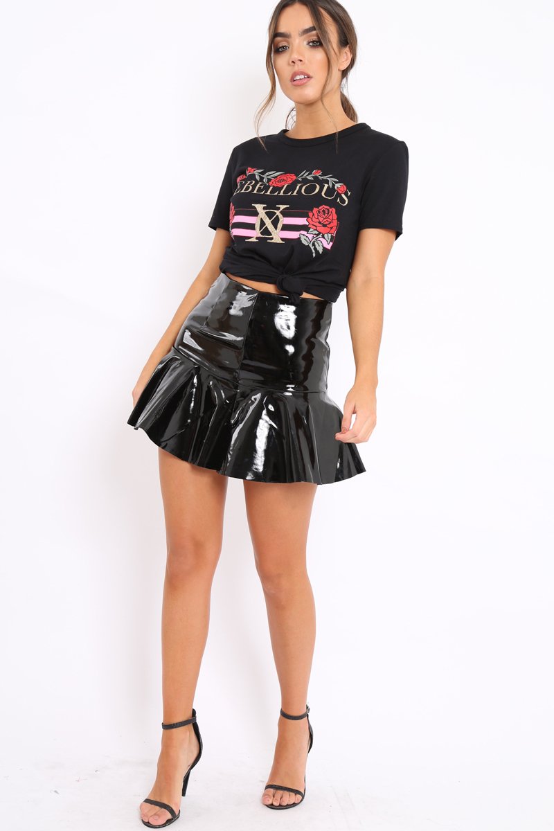 Black Rebellious Slogan T-shirt - Casey-Tops