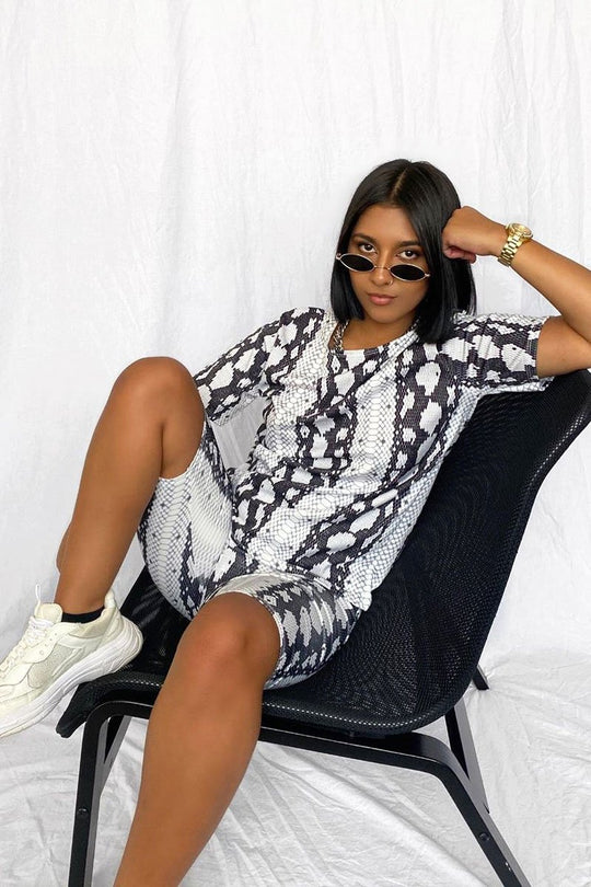 Black Snake T-shirt Cycling Short Set - Alissandra