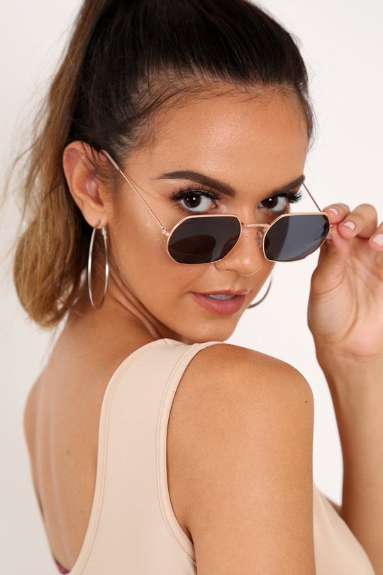 Black Tinted Metal Frame Sunglasses - Maevis