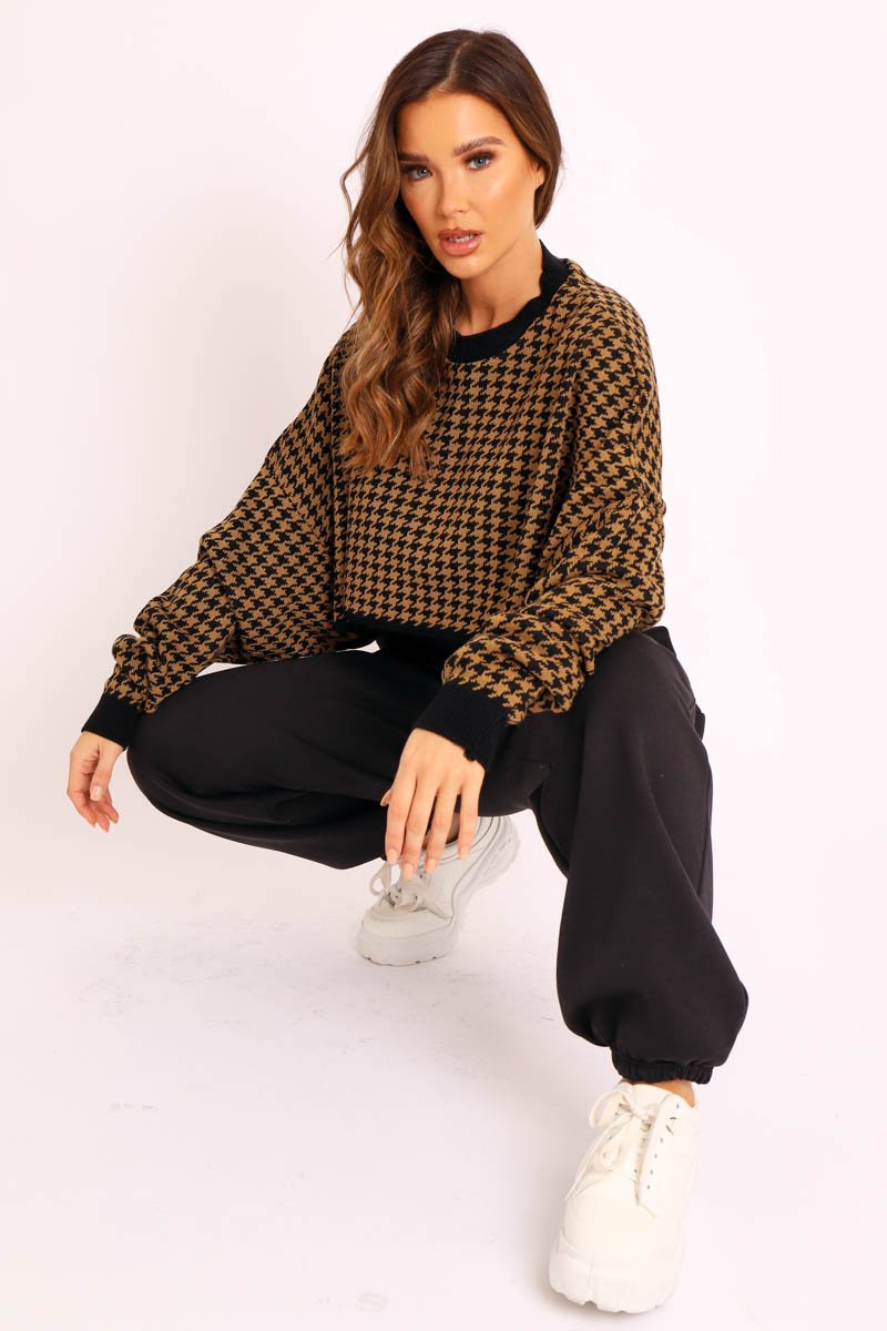 Camel Hounds Tooth Cropped Batwing Jumper - Lizy-Crop Jumper