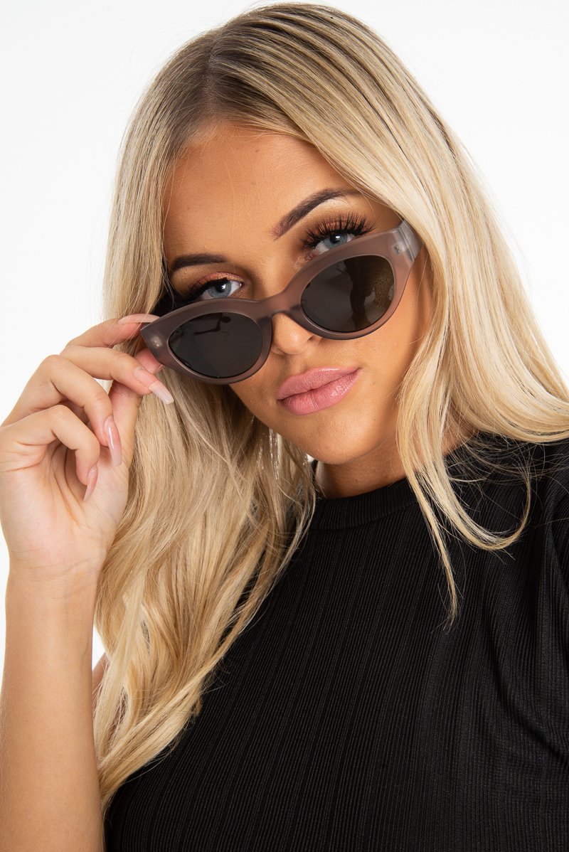 Grey Chunky Oval Tinted Lens Sunglasses - Dailey-Sunglasses