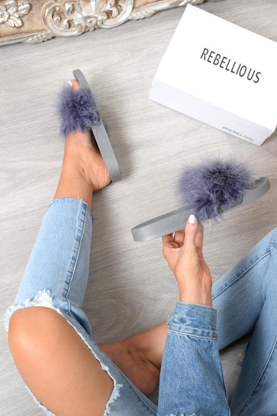 Grey Feather Sliders - Andressa