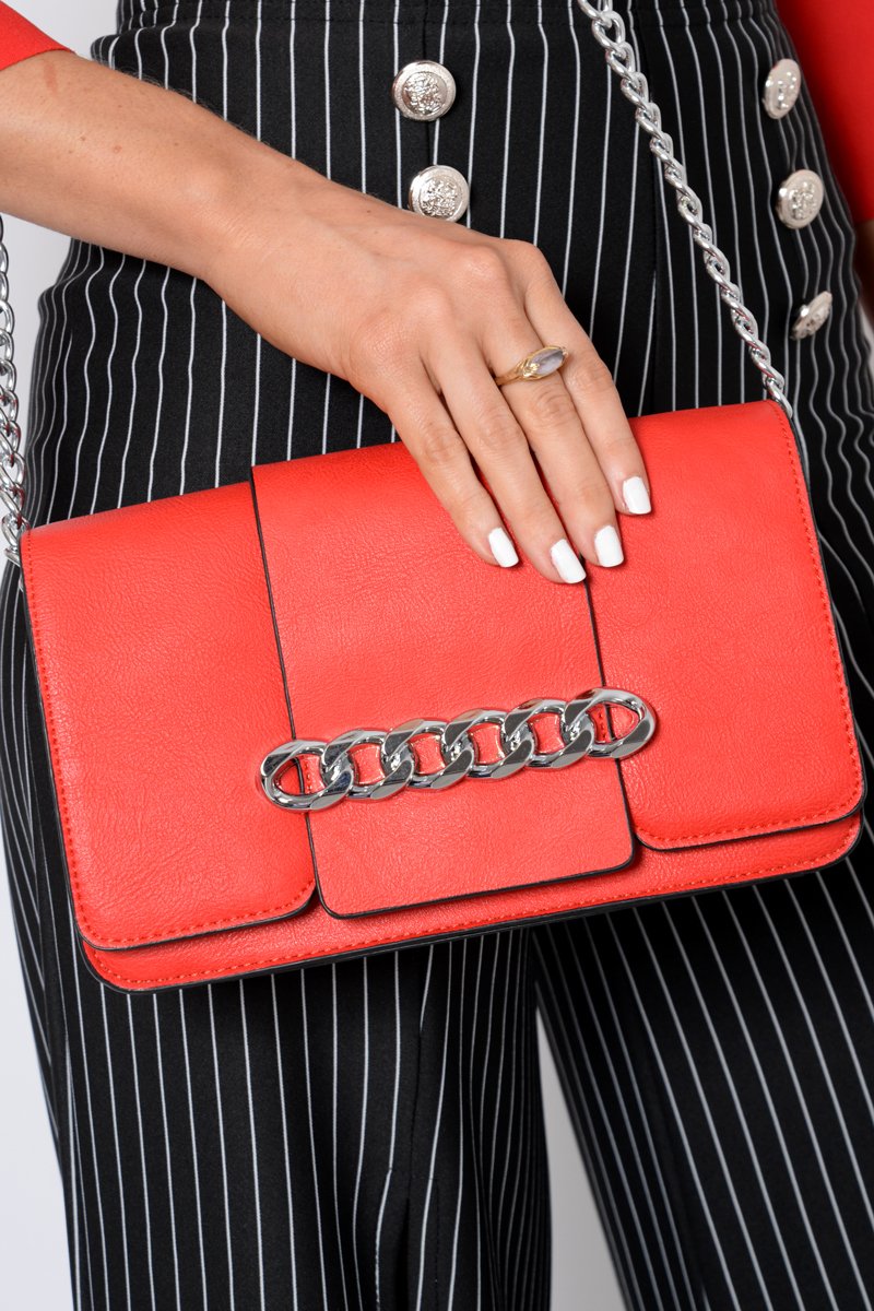 Layal Raed Red Chain Front Shoulder Bag – Rebellious Fashion