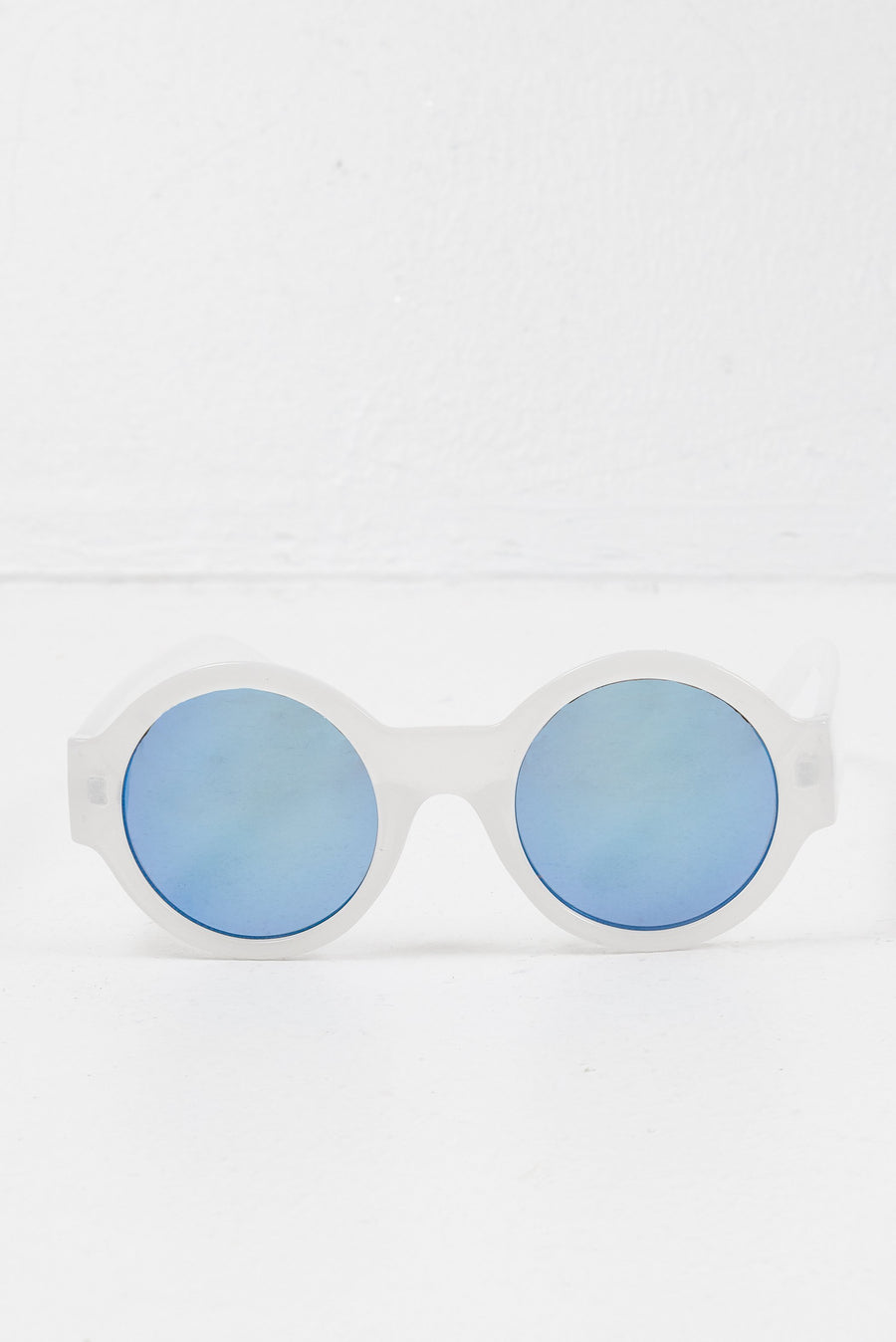 White Iridescent Lens Round Frame Sunglasses - Teia-Sunglasses