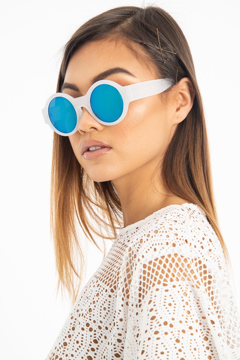 White Iridescent Lens Round Frame Sunglasses - Teia-Sunglasses